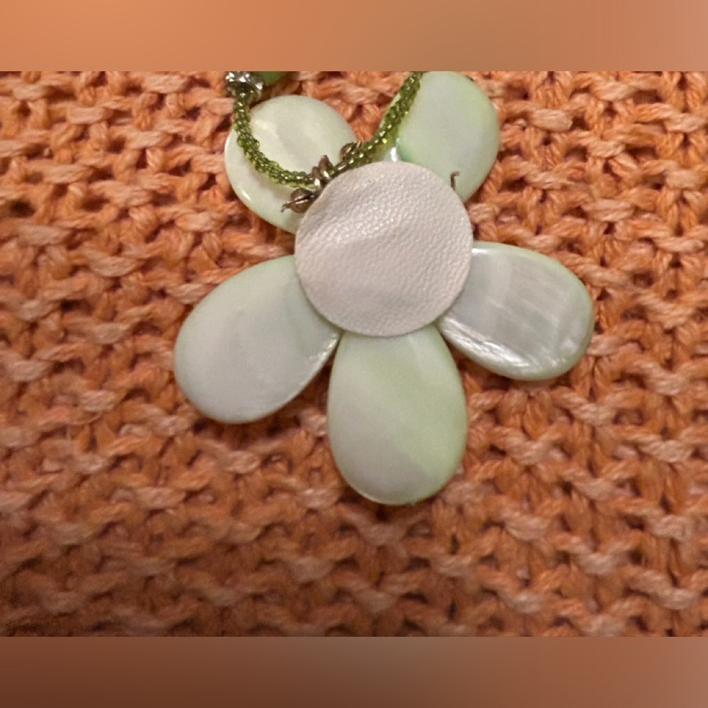 Beautiful necklace - Picture 5 of 10